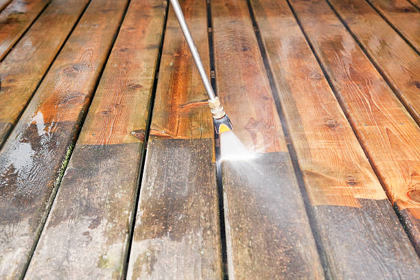 Best Driveway Pressure Washing  in Triangle, VA